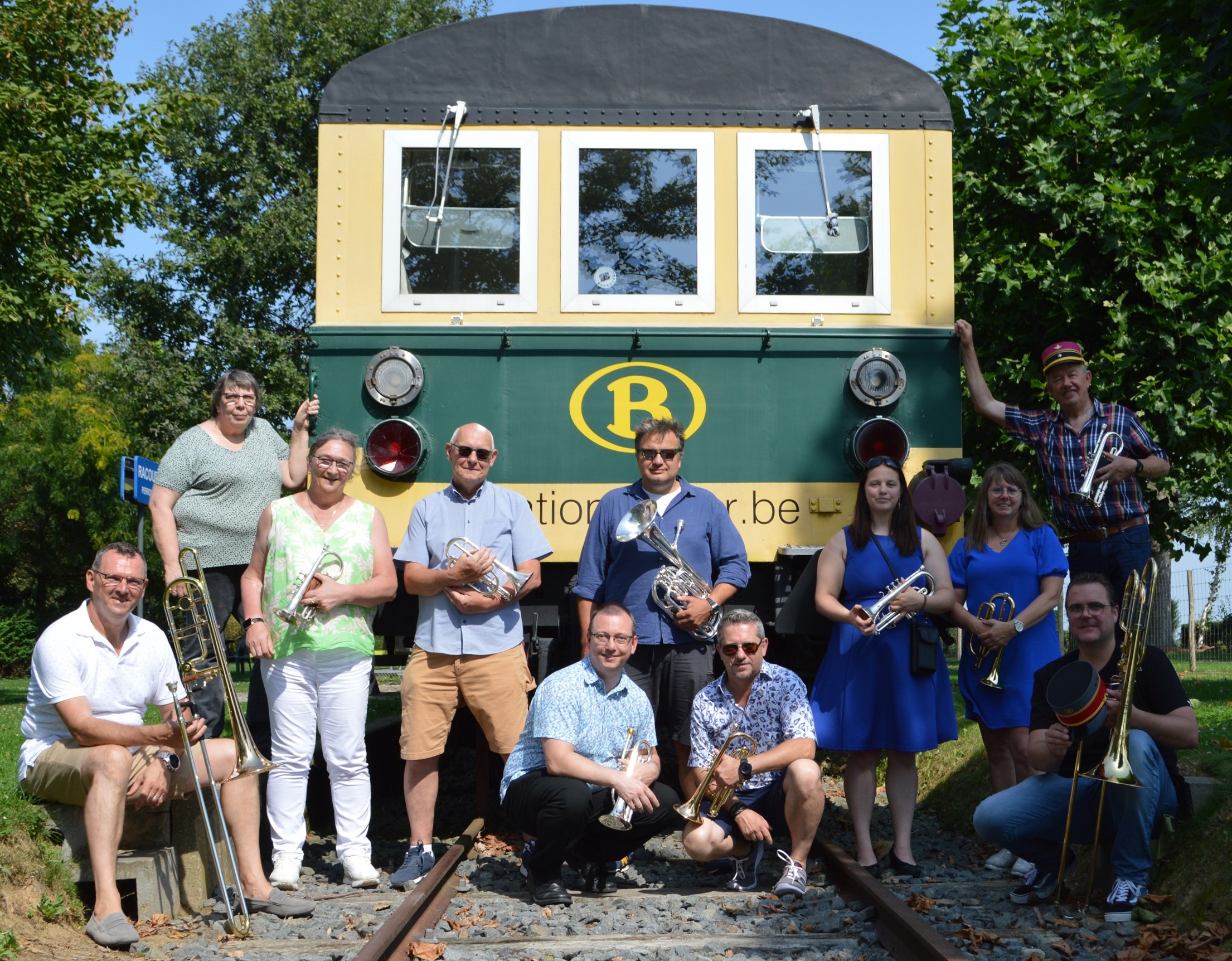 De ‘Brass Train’ van BrassBand Zuid-Limburg staat vertrekensklaar.