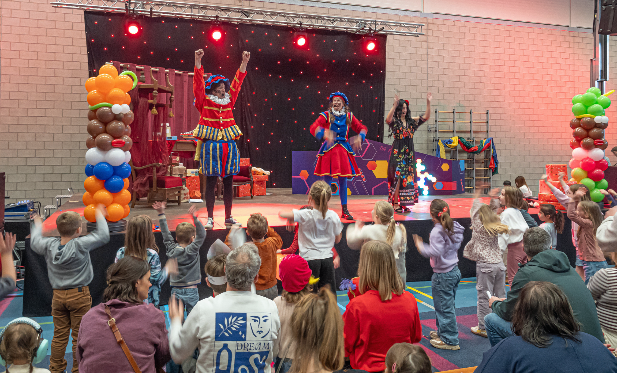 Bijna 2000 kinderen genieten van spetterend Pietenfestival in Sint-Truiden